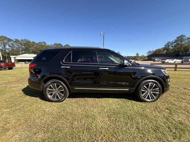 2016 Ford Explorer - $14,999