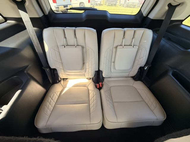 2016 Ford Explorer - $14,999