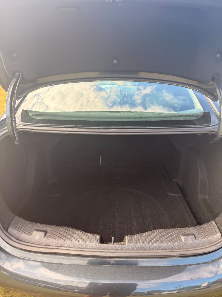 2017 Chevrolet Cruze - $8,999