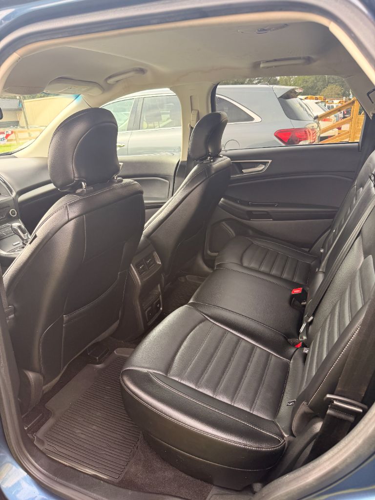 2018 Ford Edge - $11,999