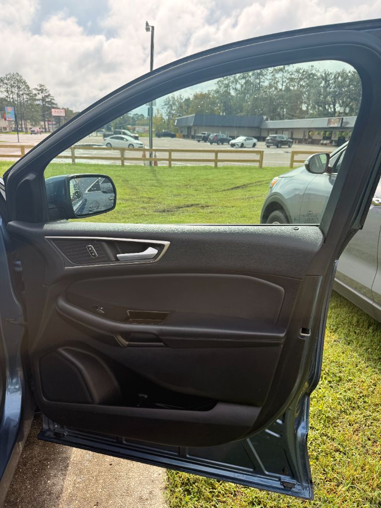 2018 Ford Edge - $11,999