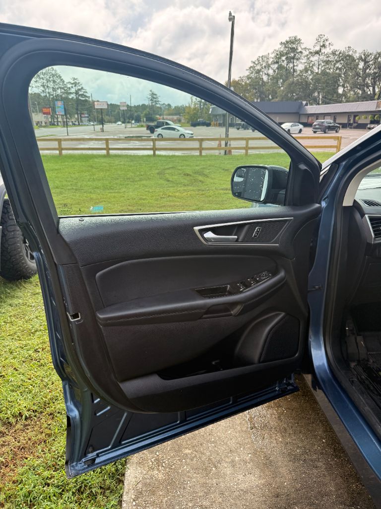 2018 Ford Edge - $11,999