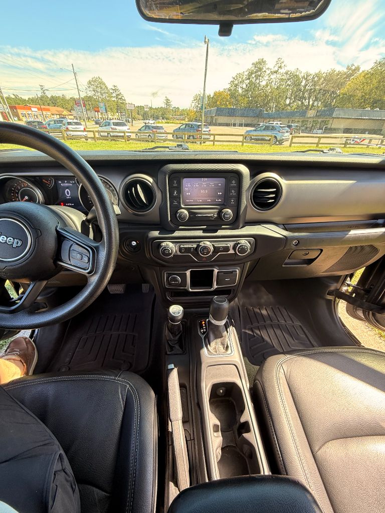 2020 Jeep Gladiator - $22,999