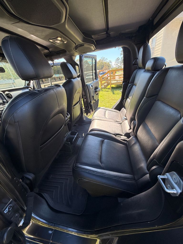 2020 Jeep Gladiator - $22,999
