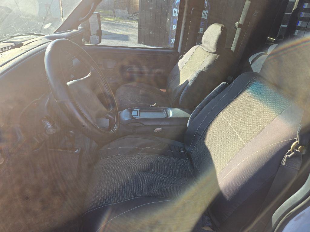 1998 GMC Sierra - $8,900