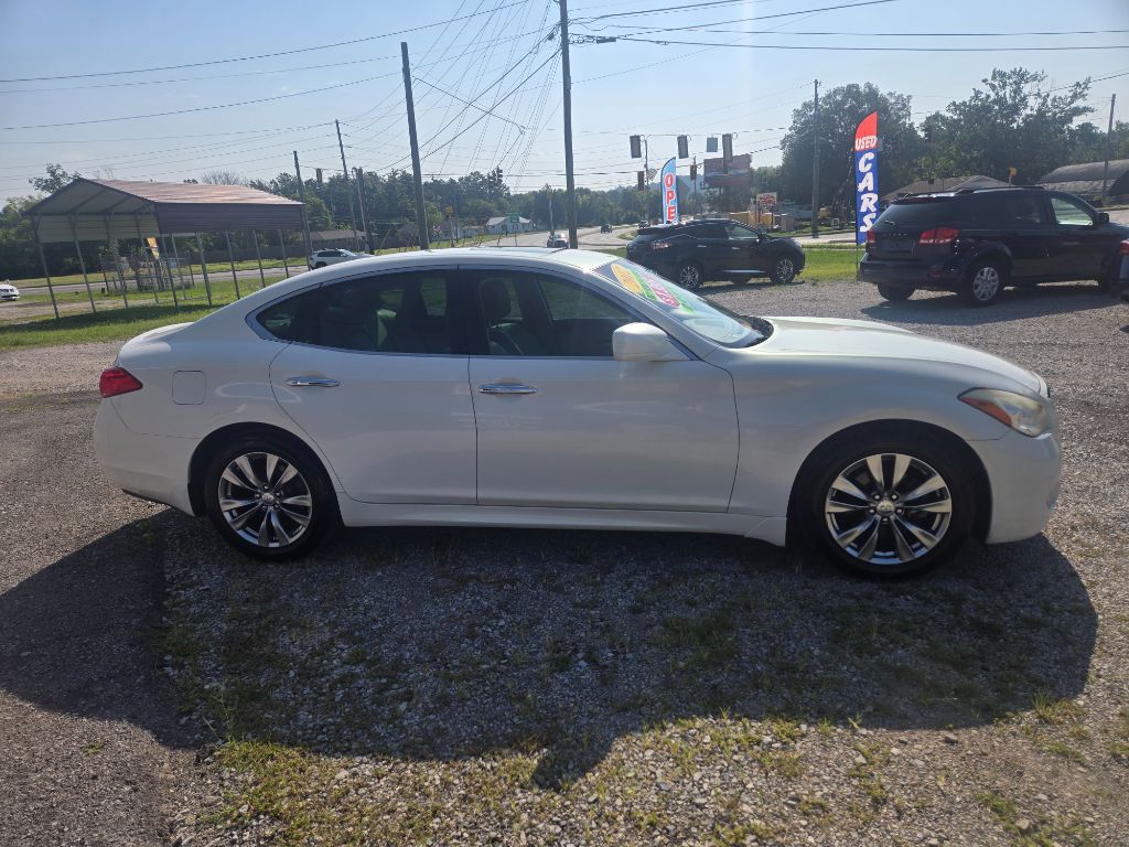 2012 INFINITI M - $10,800