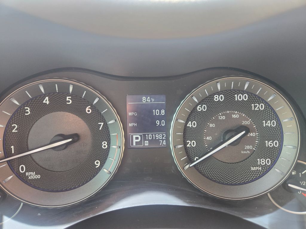 2012 INFINITI M - $10,800