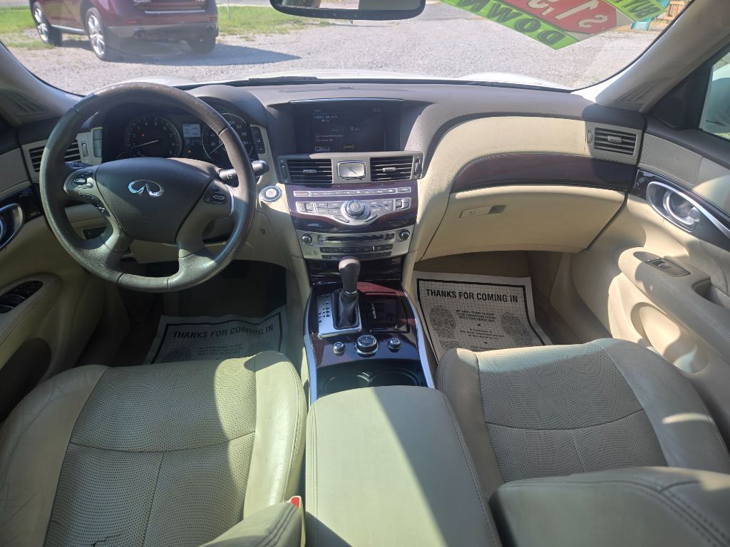 2012 INFINITI M - $10,800