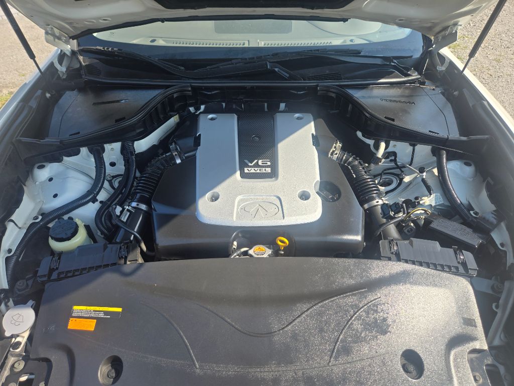 2012 INFINITI M - $10,800