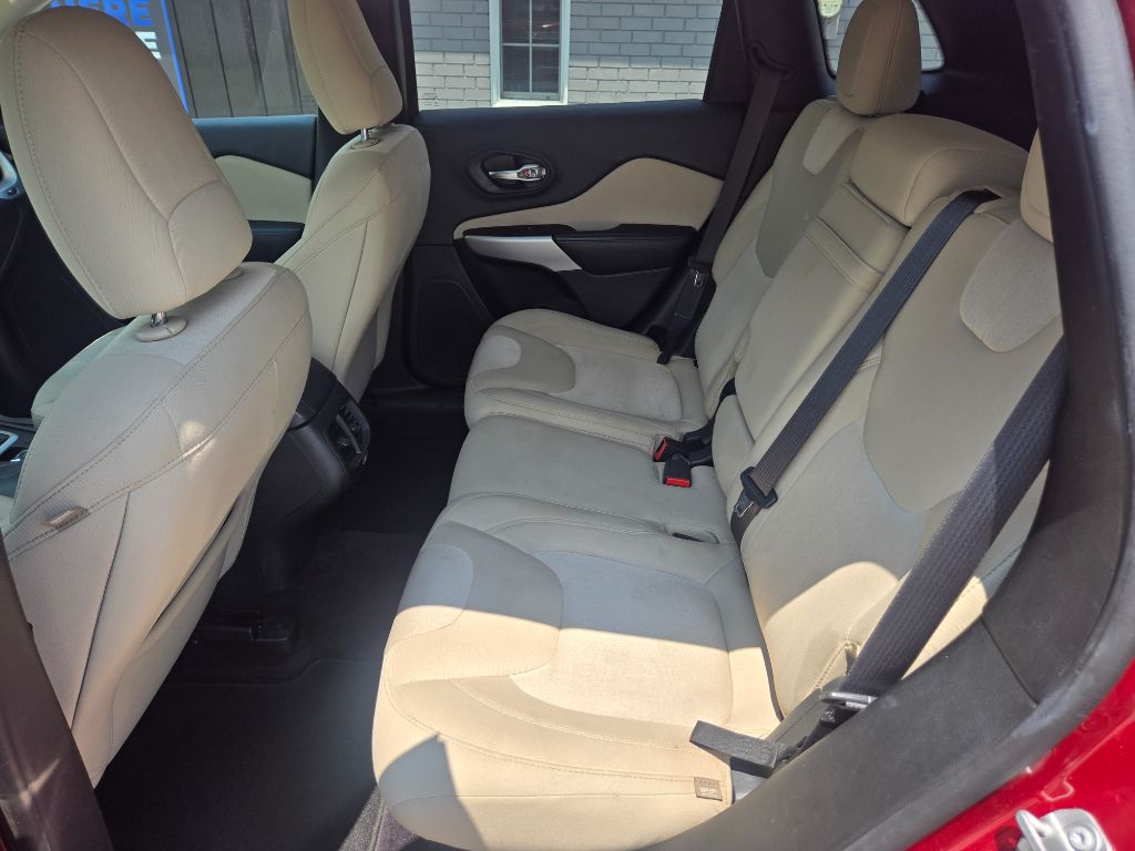 2017 Jeep Cherokee - $13,000