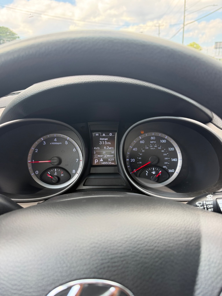 2013 Hyundai Santa Fe Sport - $5,900