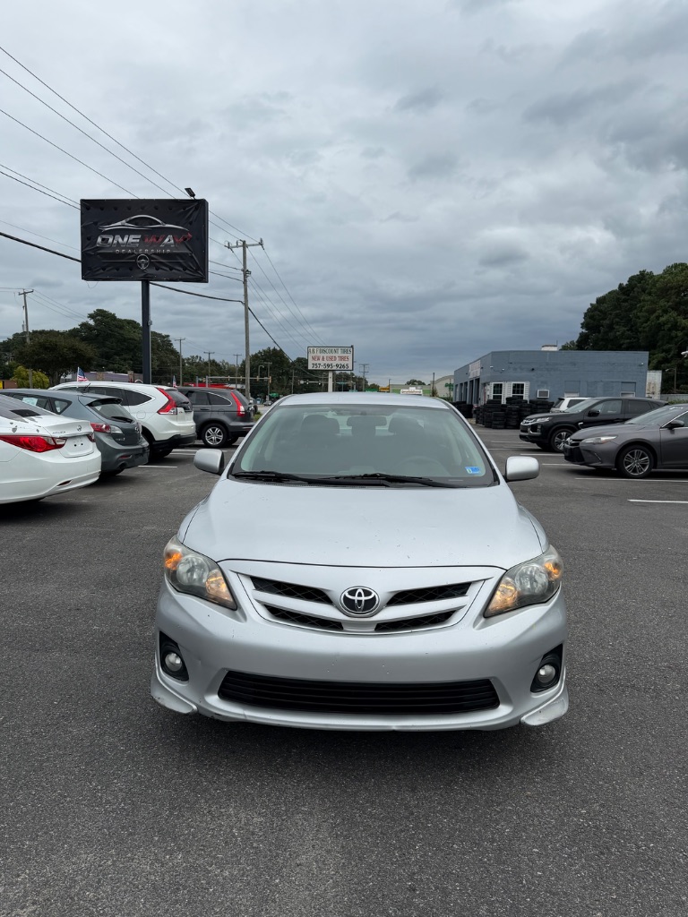 2013 Toyota Corolla - $8,900