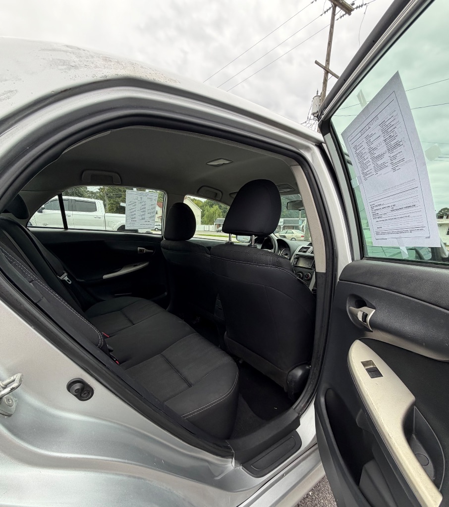 2013 Toyota Corolla - $8,900