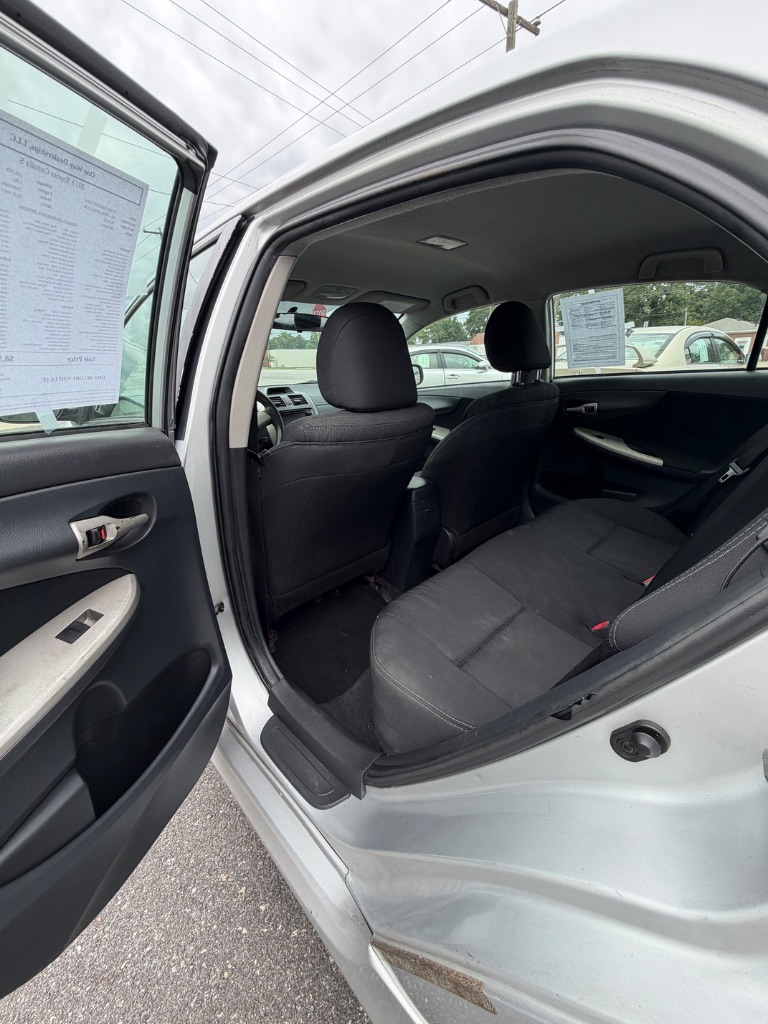 2013 Toyota Corolla - $8,900