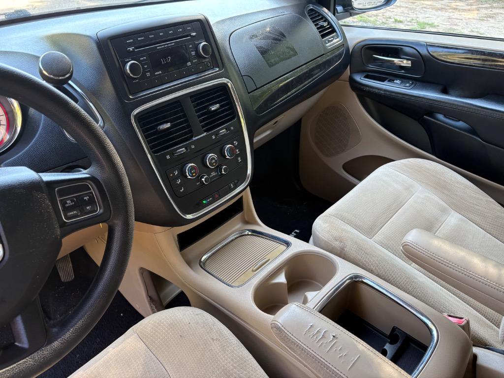 2016 Dodge Grand Caravan - $6,600