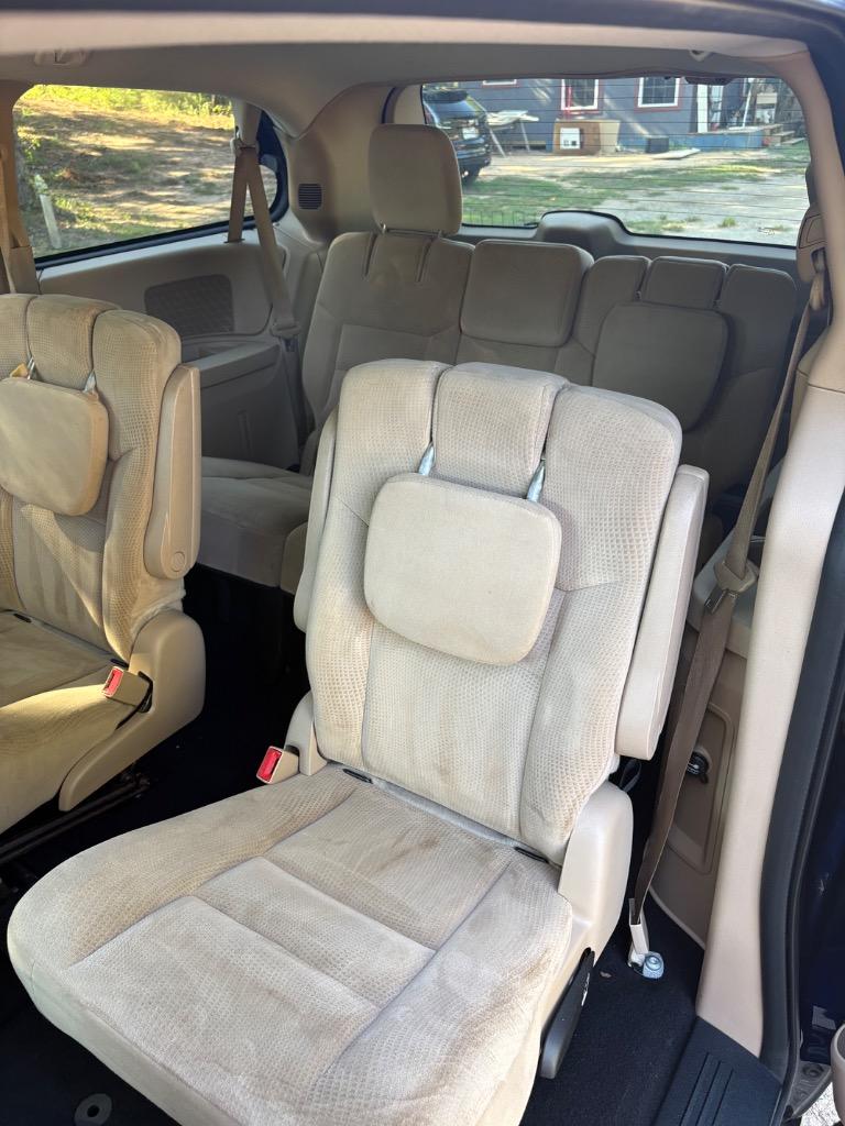 2016 Dodge Grand Caravan - $6,600