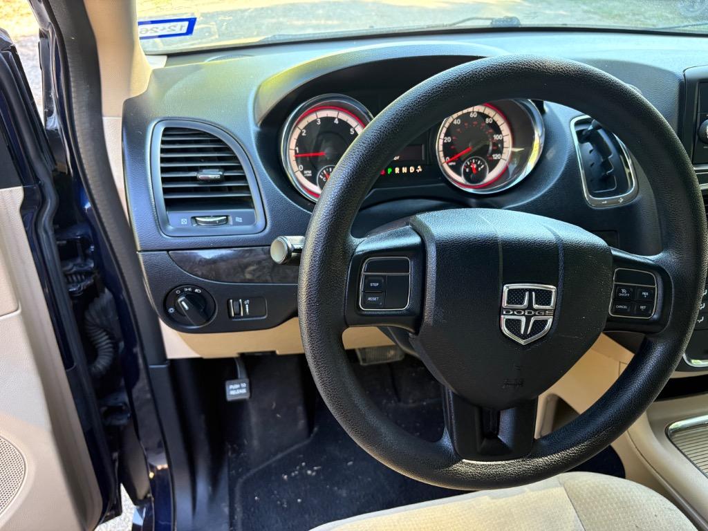 2016 Dodge Grand Caravan - $6,600