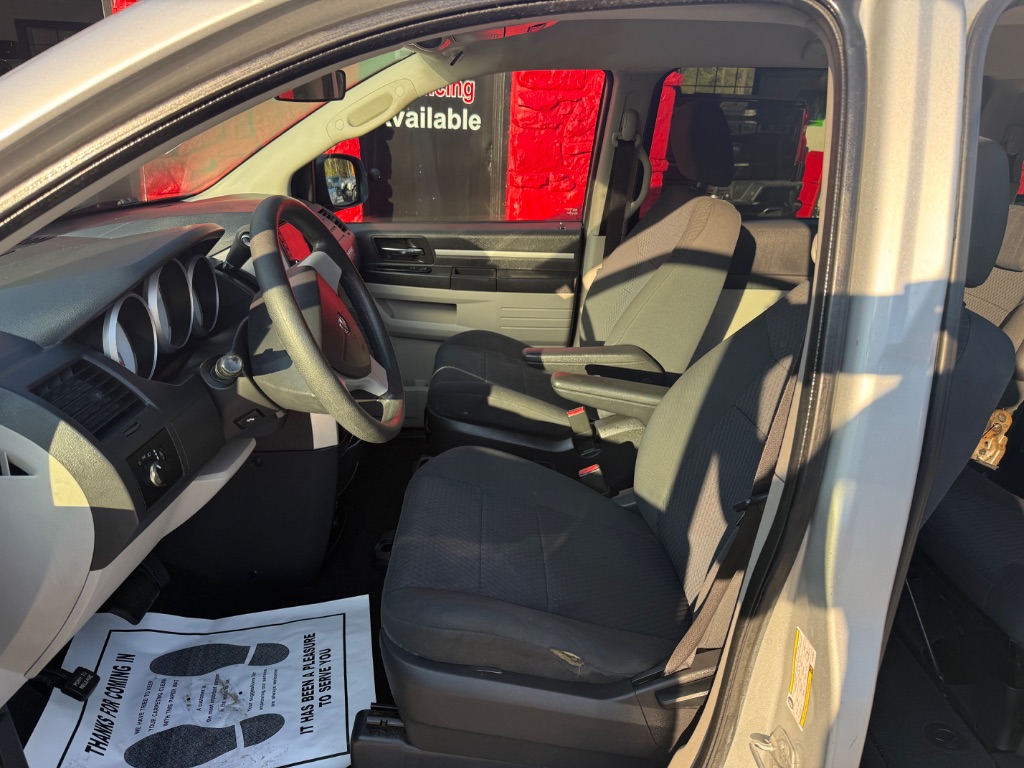 2010 Dodge Grand Caravan - $6,850