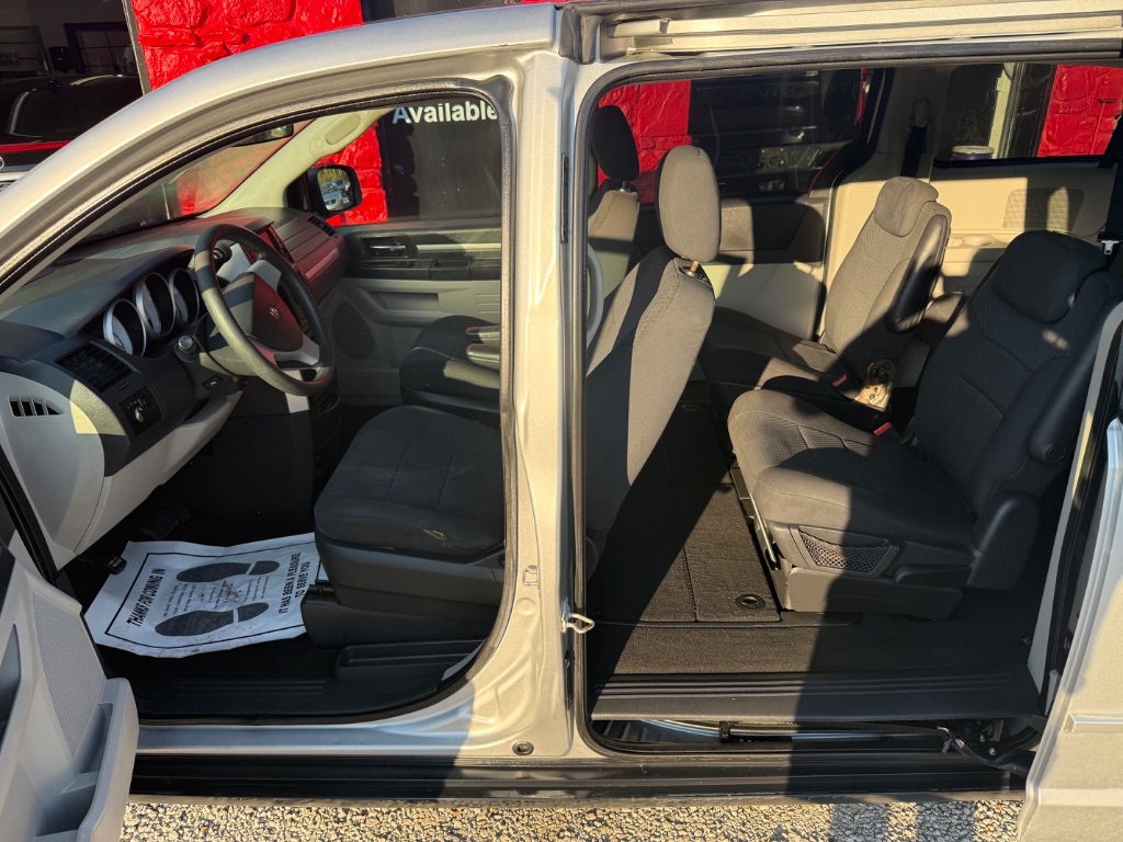 2010 Dodge Grand Caravan - $6,850