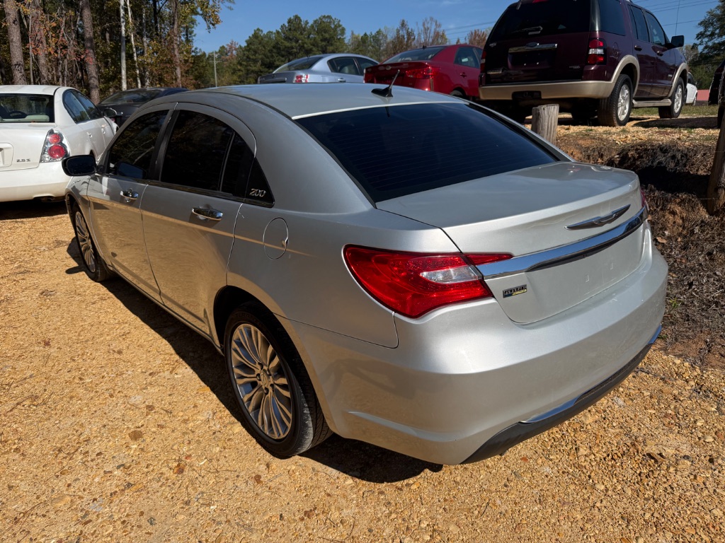 2012 Chrysler 200 - $4,999
