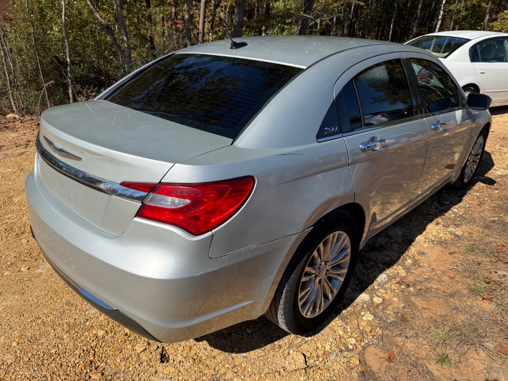 2012 Chrysler 200 - $4,999