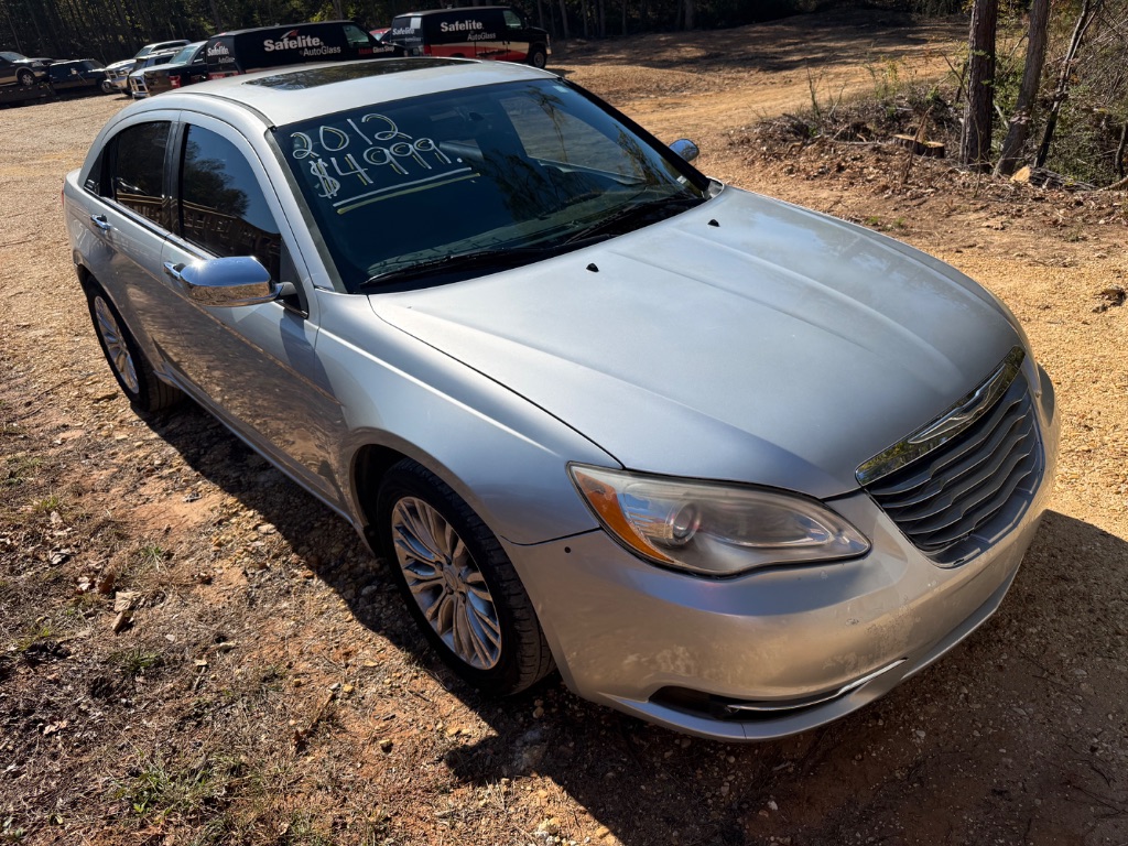 2012 Chrysler 200 - $4,999