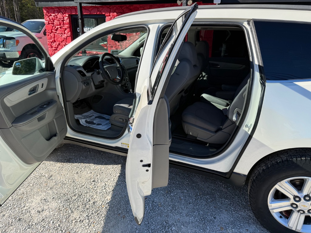 2014 Chevrolet Traverse - $8,450