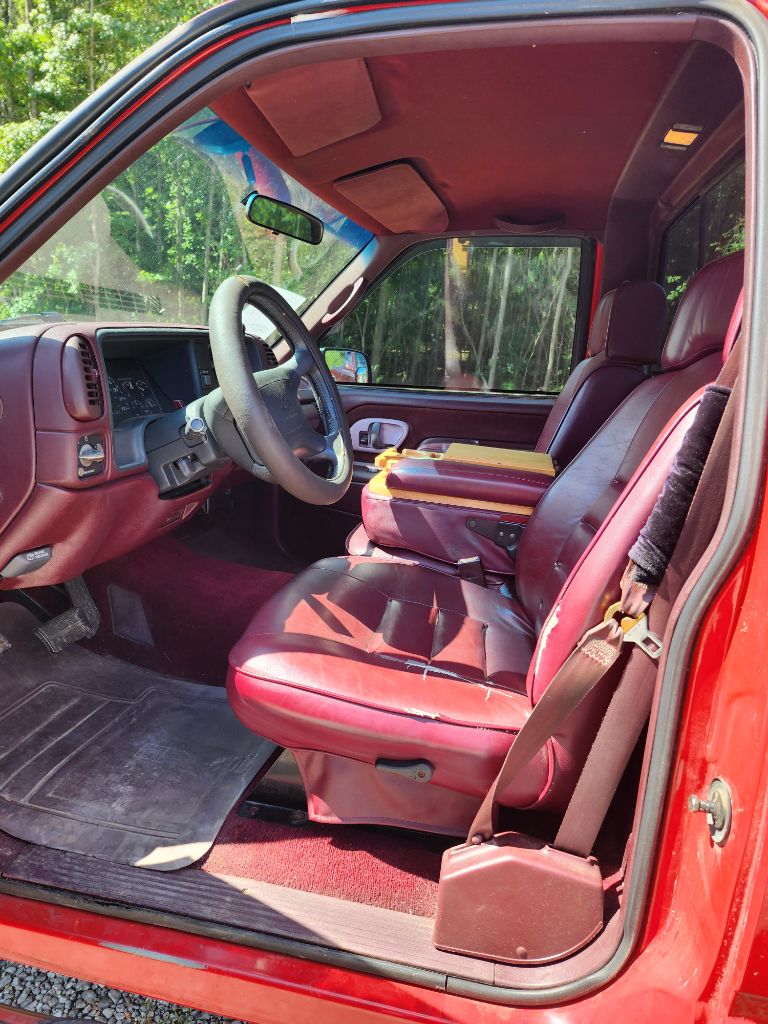 1996 Chevrolet Gmt-400 - $15,900
