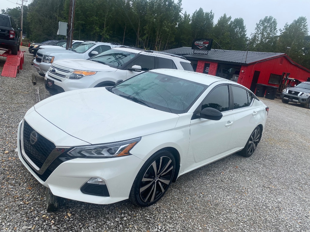 2020 Nissan Altima - $15,900