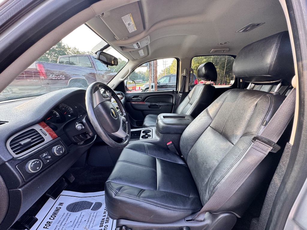 2013 Chevrolet Tahoe - $11,500
