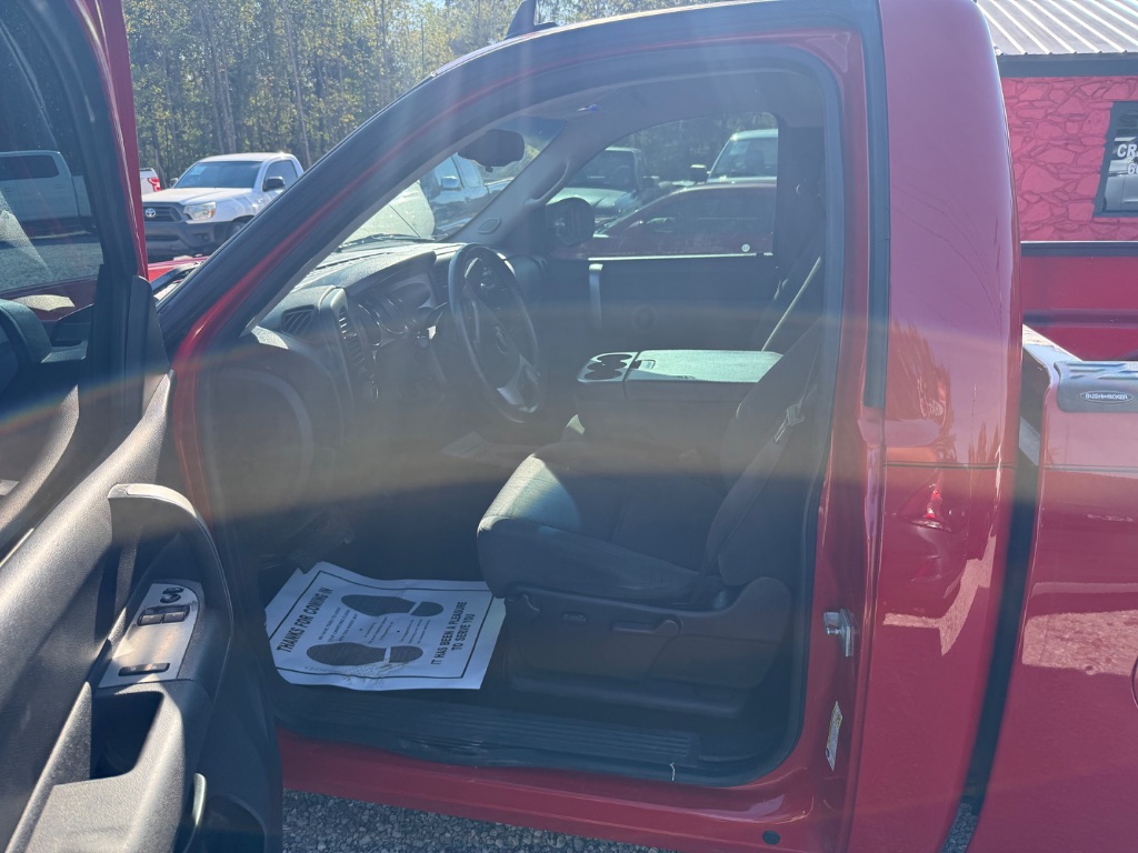 2009 Chevrolet Silverado - $10,825
