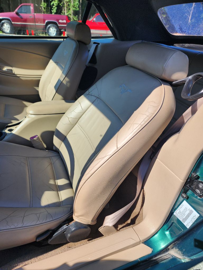 2000 Ford Mustang - $7,999