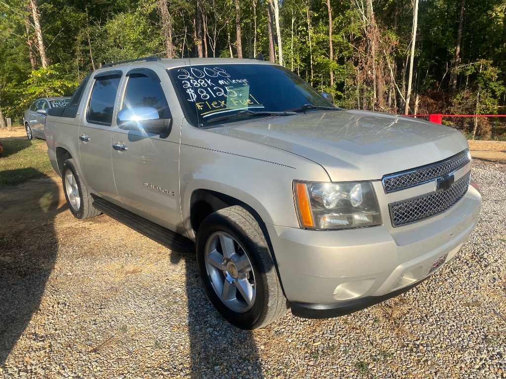 2008 Chevrolet Avalanche - $7,685