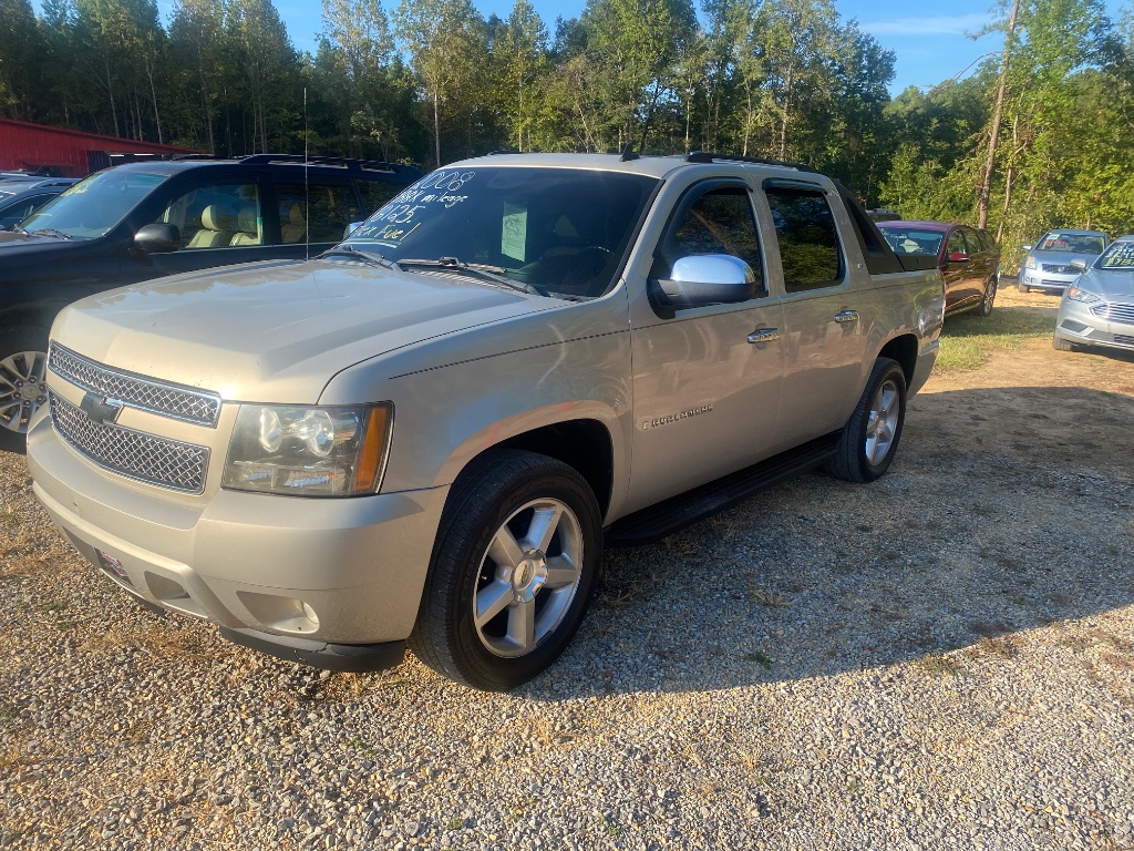 2008 Chevrolet Avalanche - $7,685