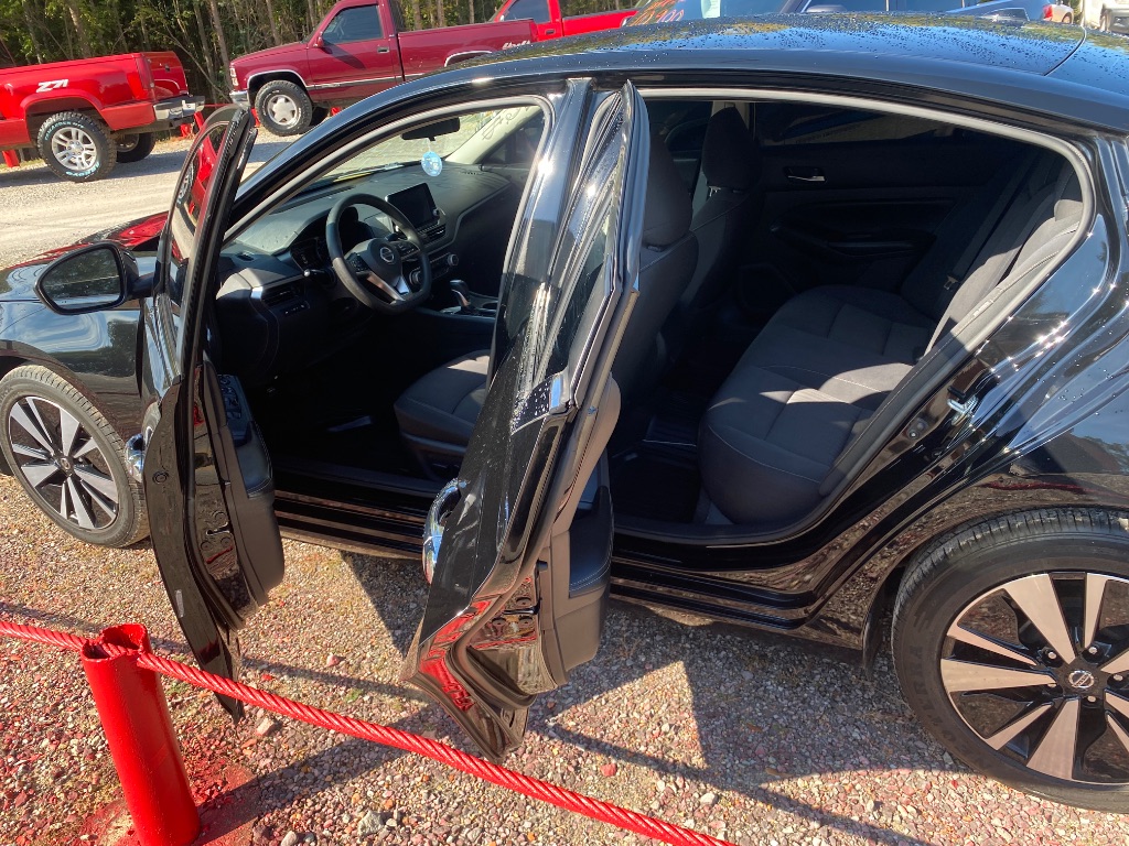 2022 Nissan Altima - $19,975