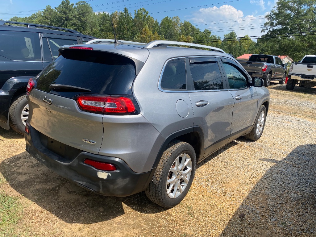 2017 Jeep Cherokee - $10,900