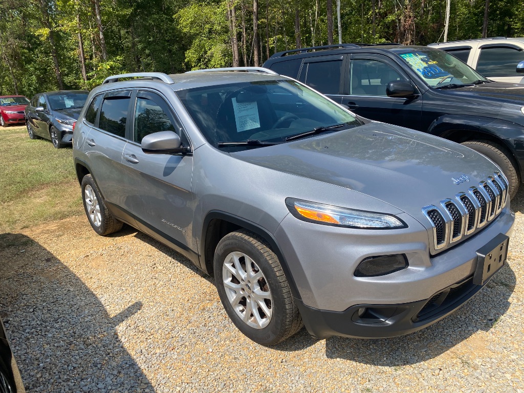 2017 Jeep Cherokee - $10,900