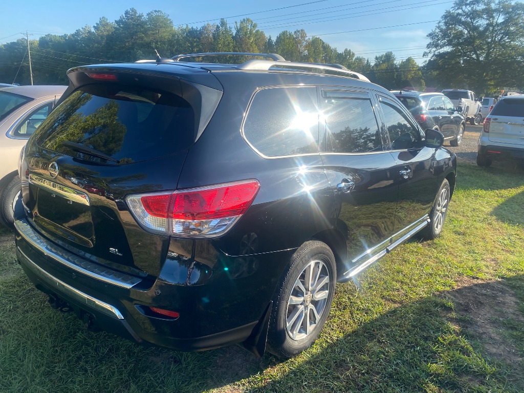 2015 Nissan Pathfinder - $9,225