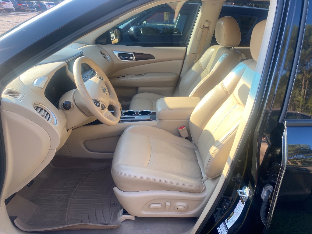 2015 Nissan Pathfinder - $9,225
