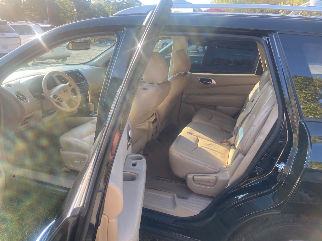 2015 Nissan Pathfinder - $9,225