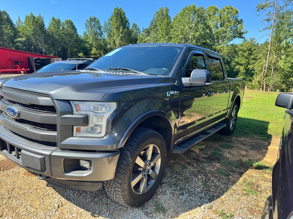2015 Ford F150 - $15,900