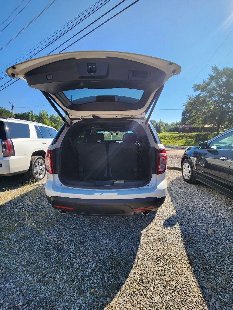 2015 Ford Explorer - $9,495