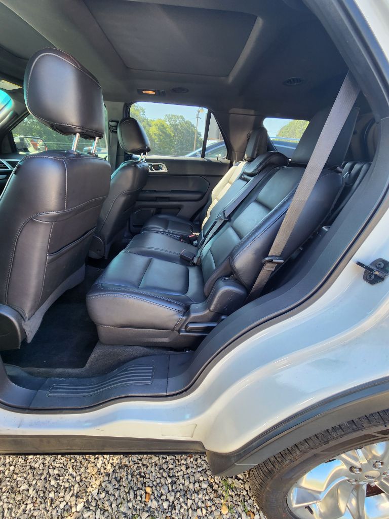 2015 Ford Explorer - $9,495