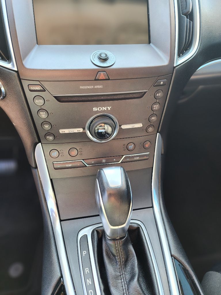 2016 Ford Edge - $8,900