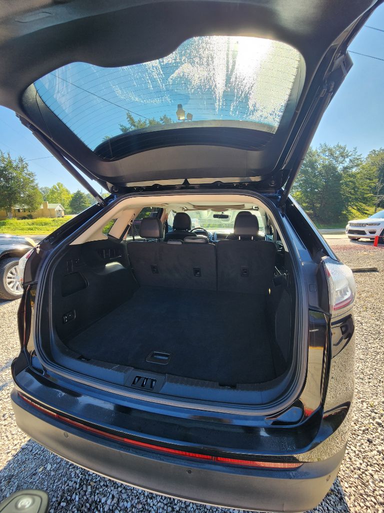 2016 Ford Edge - $8,900