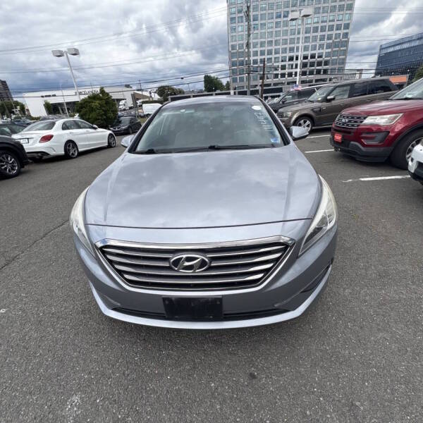 2015 Hyundai Sonata - $6,500
