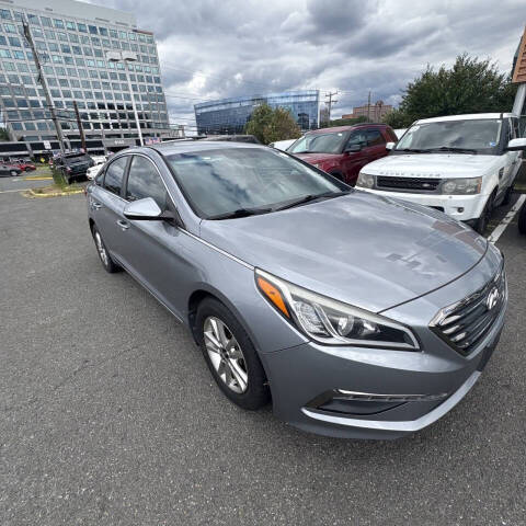 2015 Hyundai Sonata - $6,500