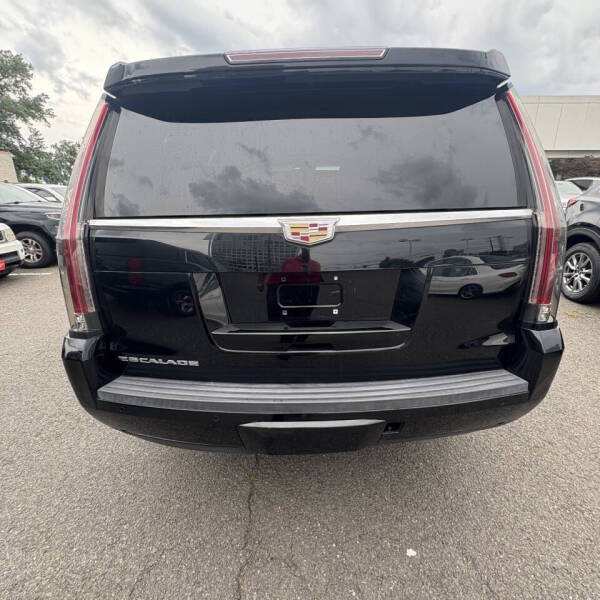 2015 Cadillac Escalade - $14,999