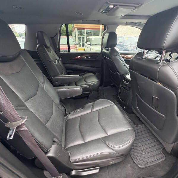2015 Cadillac Escalade - $14,999