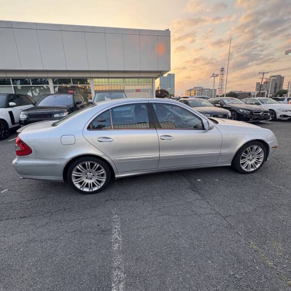 2008 Mercedes-Benz E-Class - $5,999